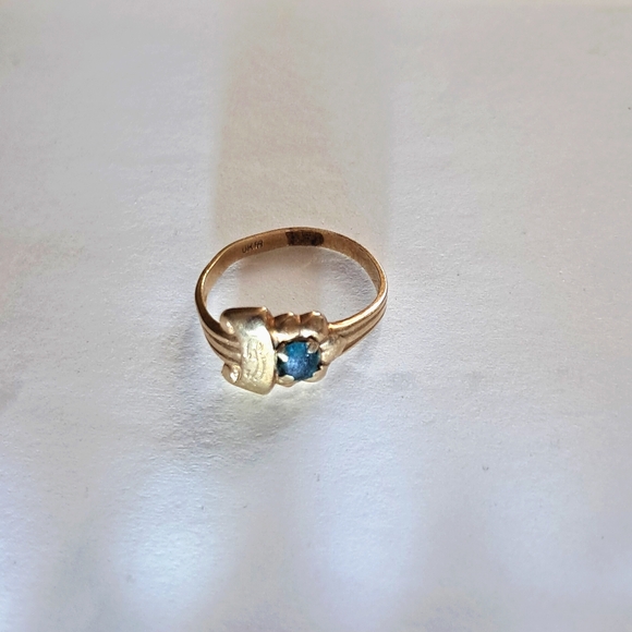 Gold Ring Child Aquamarine Daffodil Birthstone Pinkie Ring Vintage 1960s Retro - Picture 3 of 9